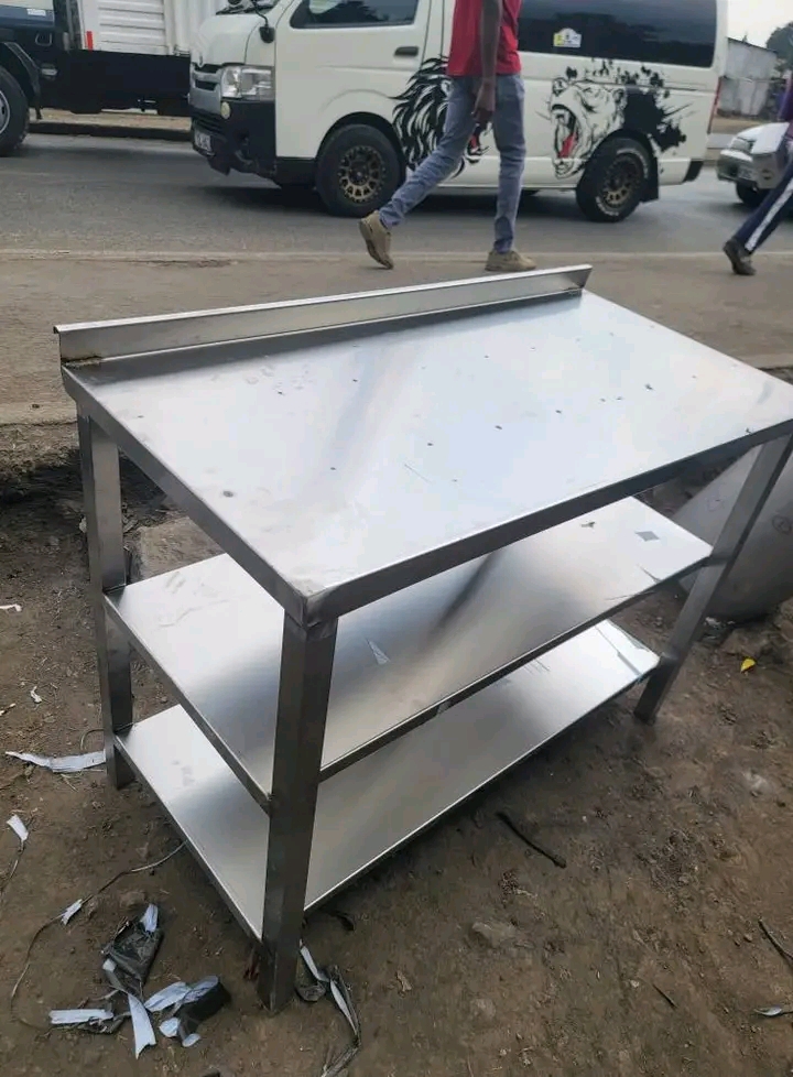 Commercial Working Table with 2 Undershelves
