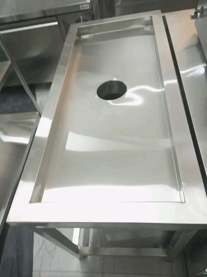 Stainless Steel Dumping Table